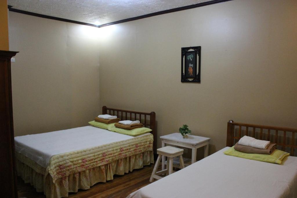 Villa Limpia Beach Resort Bohol Room photo